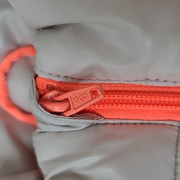 H&M Kid's Puffer Vest in Gray & Neon - Picture 11 of 17